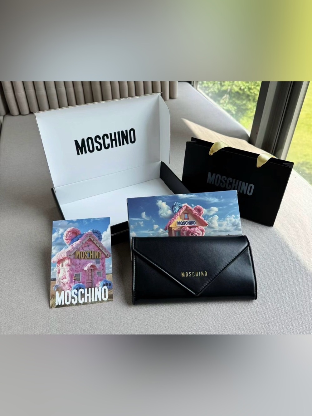 Moschino Beauty 7 piece Makeup Brush Set